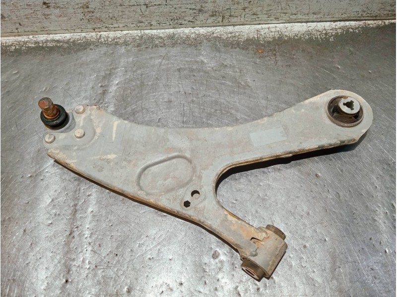Recambio de brazo suspension inferior delantero derecho para citroen c4 lim. referencia OEM IAM   