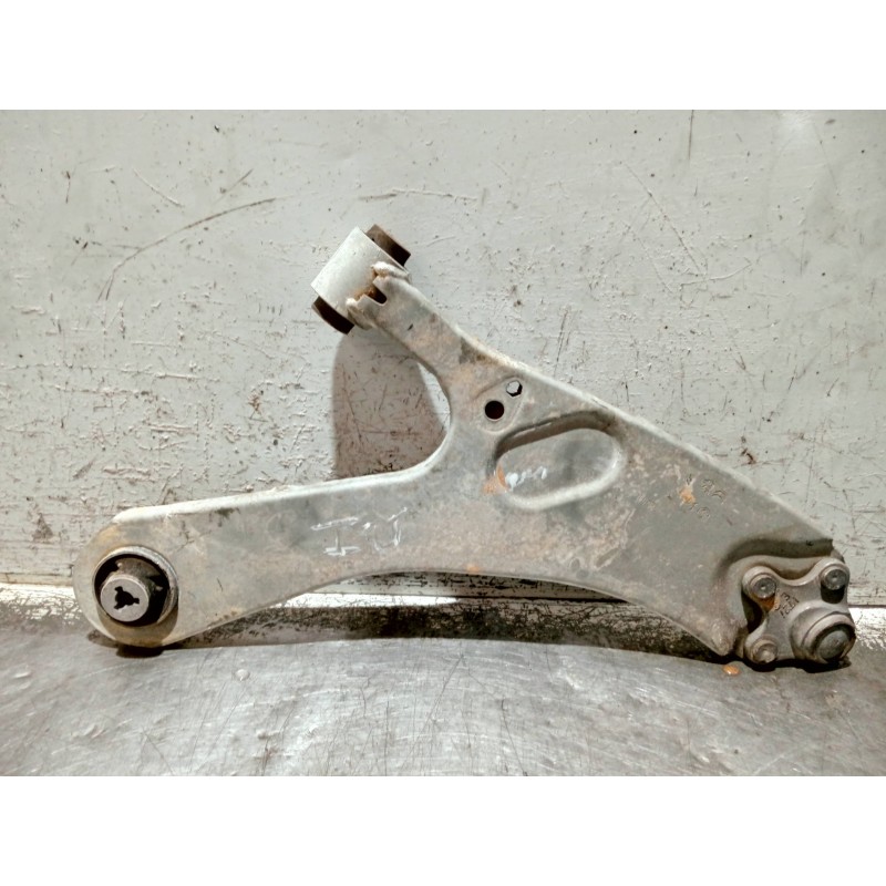 Recambio de brazo suspension inferior delantero izquierdo para citroen c4 lim. referencia OEM IAM   