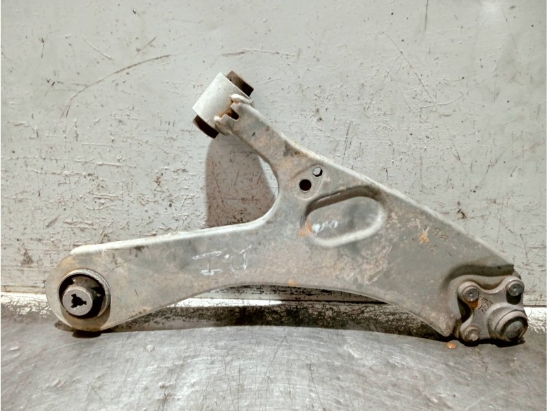 Recambio de brazo suspension inferior delantero izquierdo para citroen c4 lim. referencia OEM IAM   