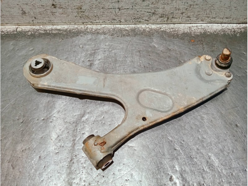 Recambio de brazo suspension inferior delantero izquierdo para citroen c4 lim. referencia OEM IAM   
