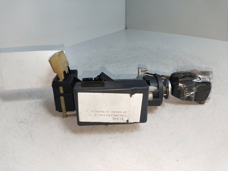 Recambio de conmutador de arranque para chrysler sebring berlina 2.0 crd cat referencia OEM IAM 134071  