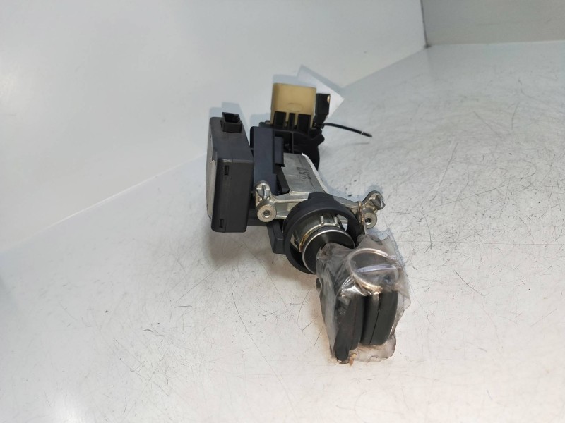 Recambio de conmutador de arranque para chrysler sebring berlina 2.0 crd cat referencia OEM IAM 134071  