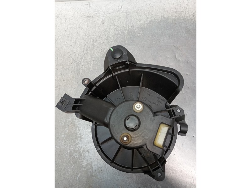 Recambio de motor calefaccion para fiat punto (199) easy referencia OEM IAM 164230100 B383 