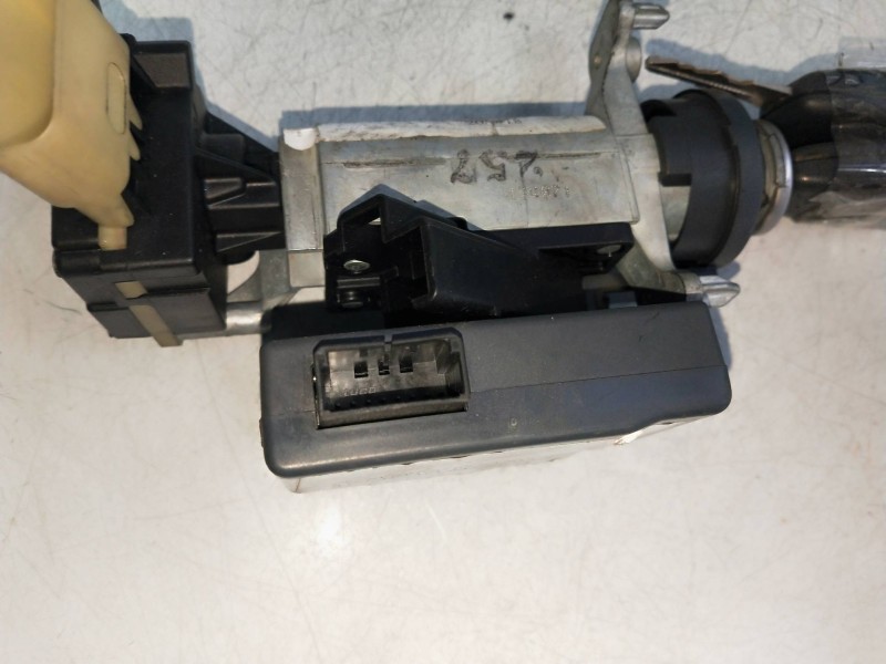 Recambio de conmutador de arranque para chrysler sebring berlina 2.0 crd cat referencia OEM IAM 134071  