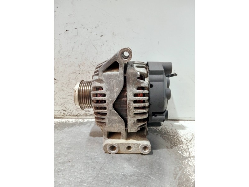 Recambio de alternador para fiat punto (199) easy referencia OEM IAM 51784845 2543477A TG9S036