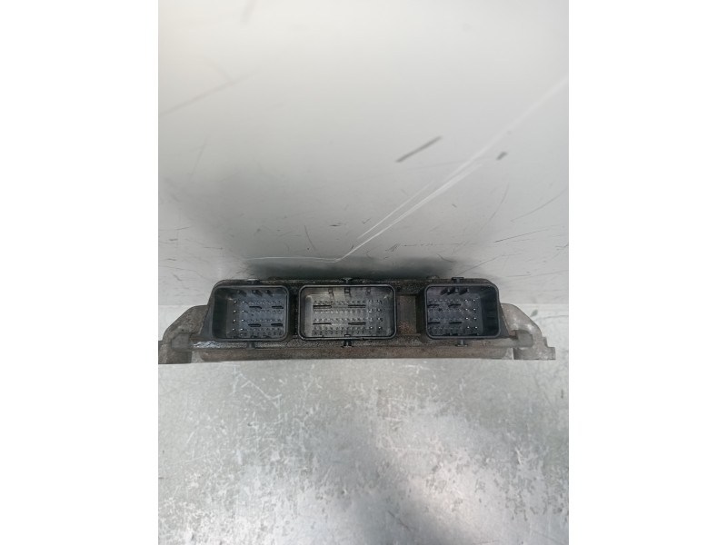 Recambio de centralita motor uce para citroen c3 referencia OEM IAM 5WS40110ET  