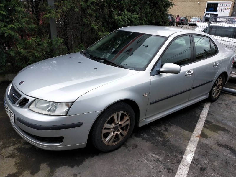 saab 9-3 berlina del año 2006