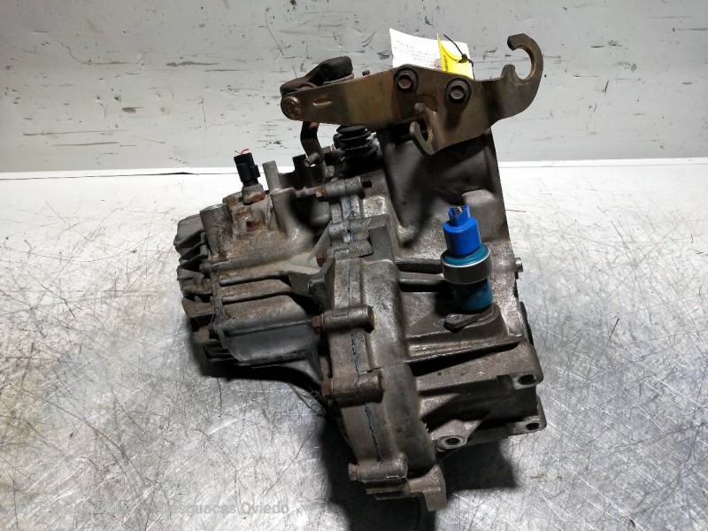 Recambio de caja cambios para hyundai coupe (j2) 2.0 16v cat referencia OEM IAM JT1973 323215 