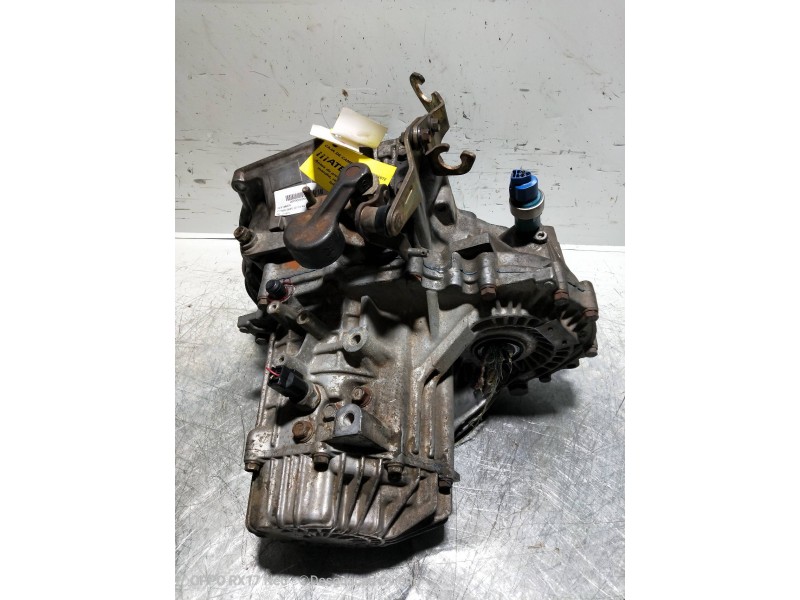 Recambio de caja cambios para hyundai coupe (j2) 2.0 16v cat referencia OEM IAM JT1973 323215 