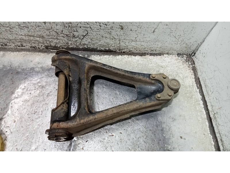 Recambio de brazo suspension inferior delantero derecho para renault 25 (b29) gtx referencia OEM IAM   