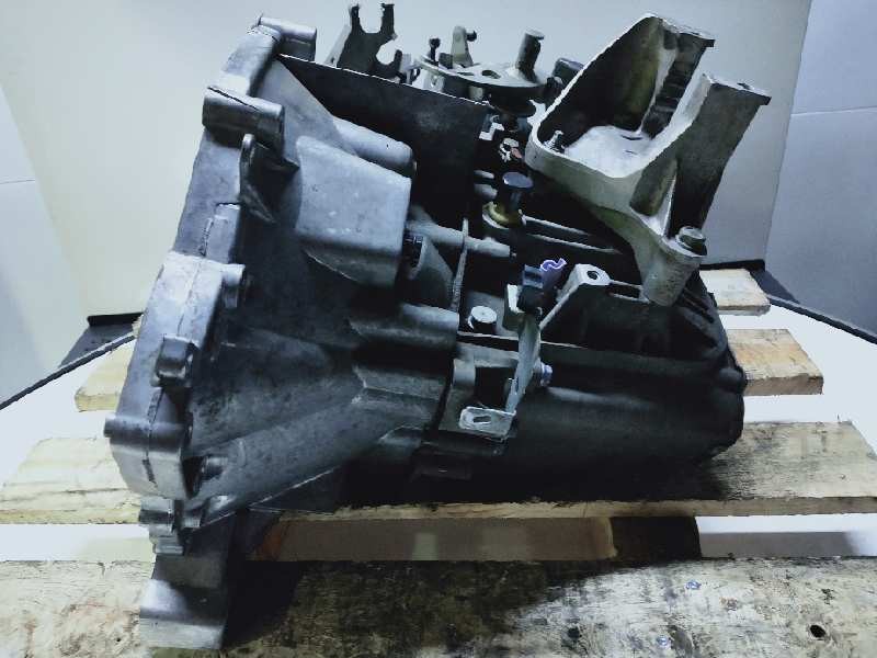 Recambio de caja cambios para peugeot 407 st confort pack referencia OEM IAM 20MB15 0493622 