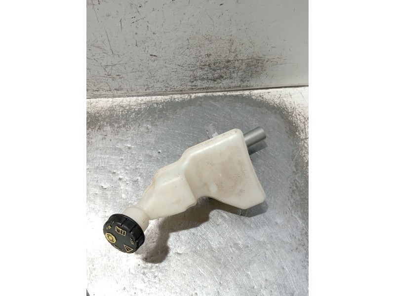 Recambio de bomba freno para mercedes-benz clase gla (bm 247) referencia OEM IAM A1774304300  