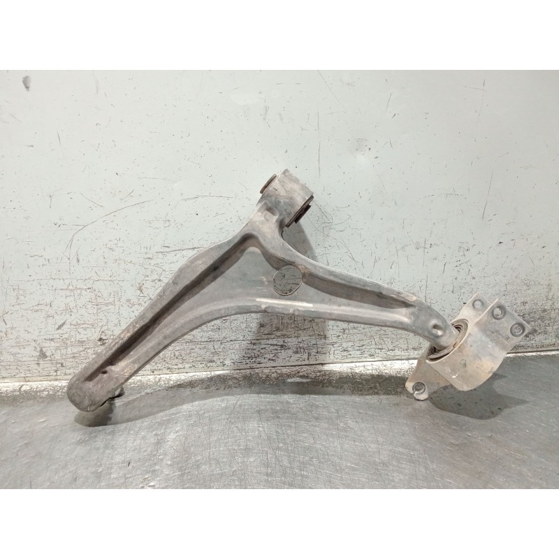 Recambio de brazo suspension inferior delantero derecho para mercedes-benz clase gla (bm 247) referencia OEM IAM 2473330400  