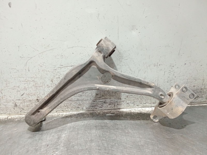 Recambio de brazo suspension inferior delantero derecho para mercedes-benz clase gla (bm 247) referencia OEM IAM 2473330400  