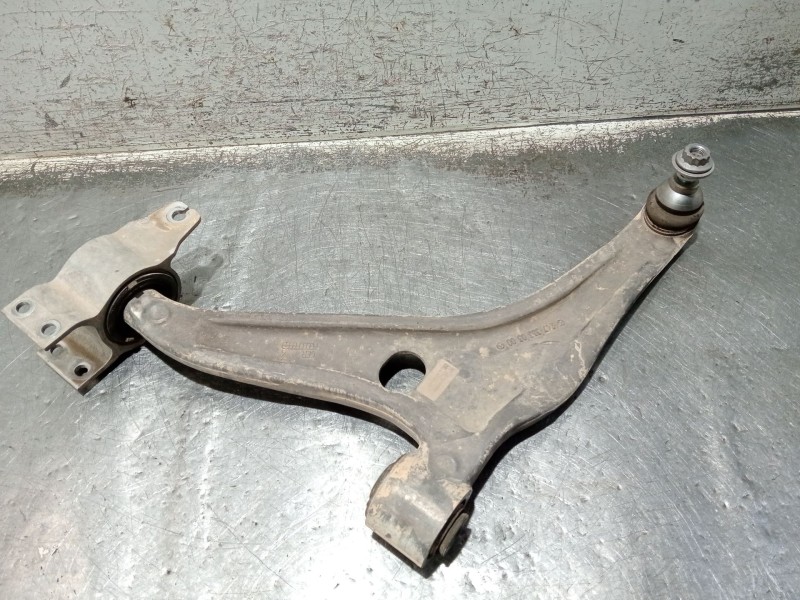 Recambio de brazo suspension inferior delantero izquierdo para mercedes-benz clase gla (bm 247) referencia OEM IAM 2473330300  