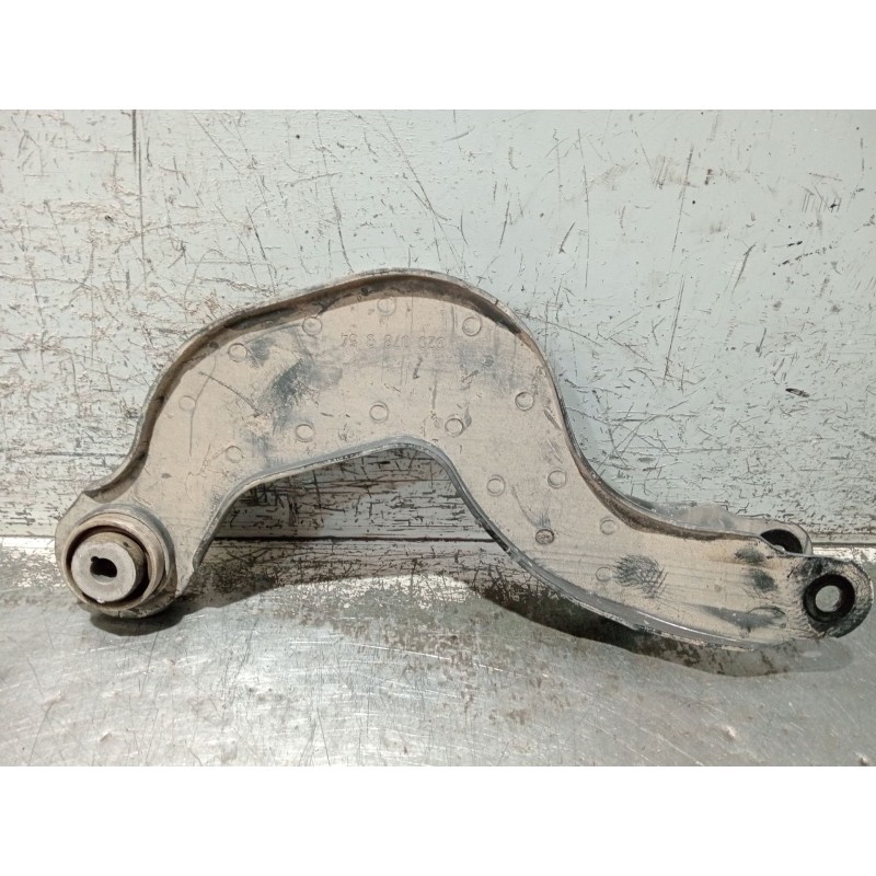 Recambio de brazo suspension superior trasero izquierdo para mercedes-benz clase gla (bm 247) referencia OEM IAM A2473506100006 