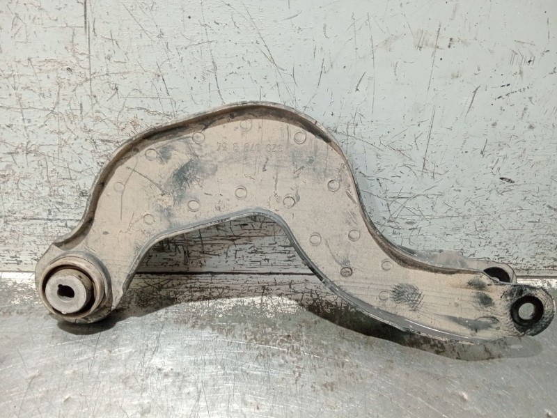 Recambio de brazo suspension superior trasero izquierdo para mercedes-benz clase gla (bm 247) referencia OEM IAM A2473506100006 