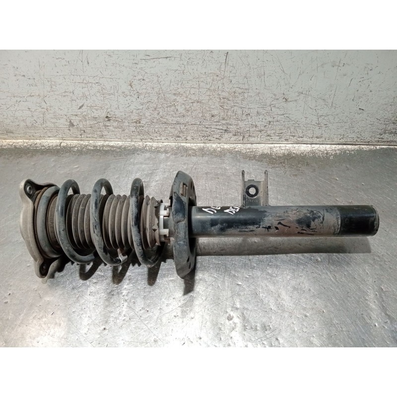 Recambio de amortiguador delantero derecho para mercedes-benz clase gla (bm 247) referencia OEM IAM a2473208601  