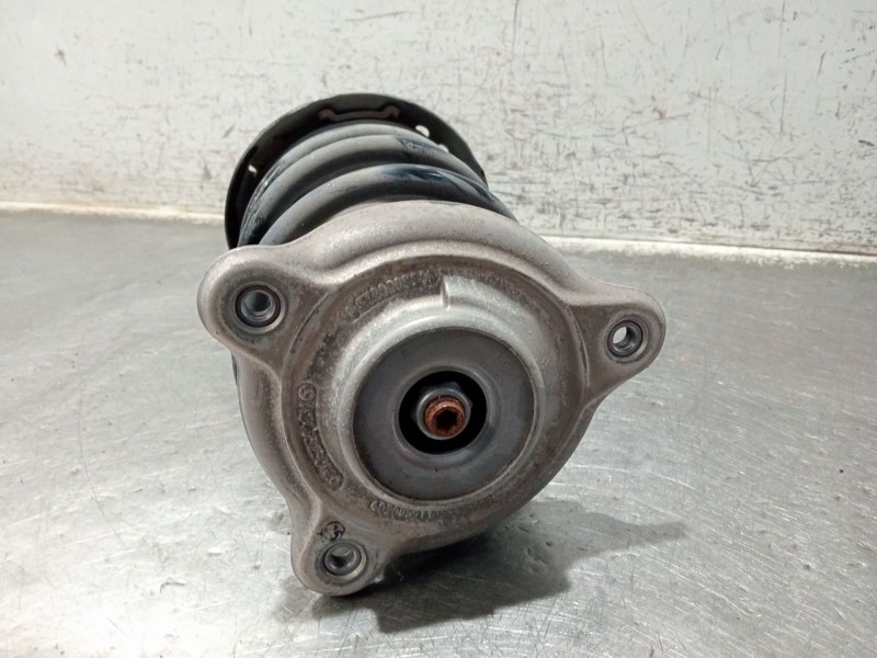 Recambio de amortiguador delantero derecho para mercedes-benz clase gla (bm 247) referencia OEM IAM a2473208601  