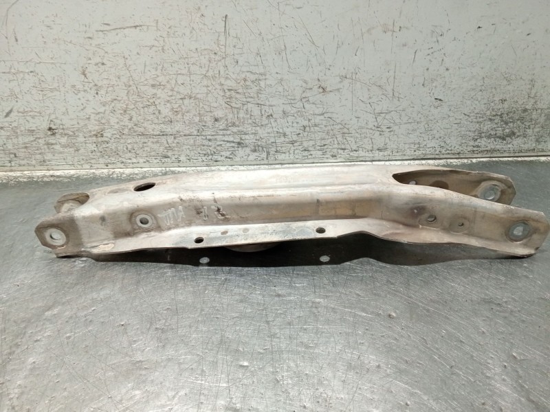 Recambio de brazo suspension inferior trasero izquierdo para mercedes-benz clase gla (bm 247) referencia OEM IAM A2473523700  