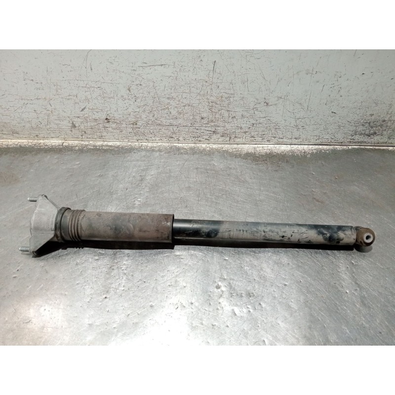 Recambio de amortiguador trasero izquierdo para mercedes-benz clase gla (bm 247) referencia OEM IAM A2473200204 801404007943 