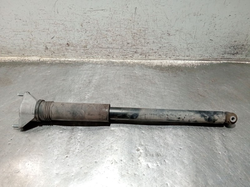 Recambio de amortiguador trasero izquierdo para mercedes-benz clase gla (bm 247) referencia OEM IAM A2473200204 801404007943 