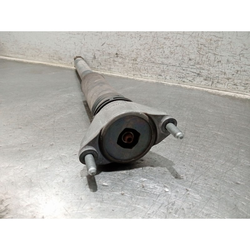 Recambio de amortiguador trasero izquierdo para mercedes-benz clase gla (bm 247) referencia OEM IAM A2473200204 801404007943 