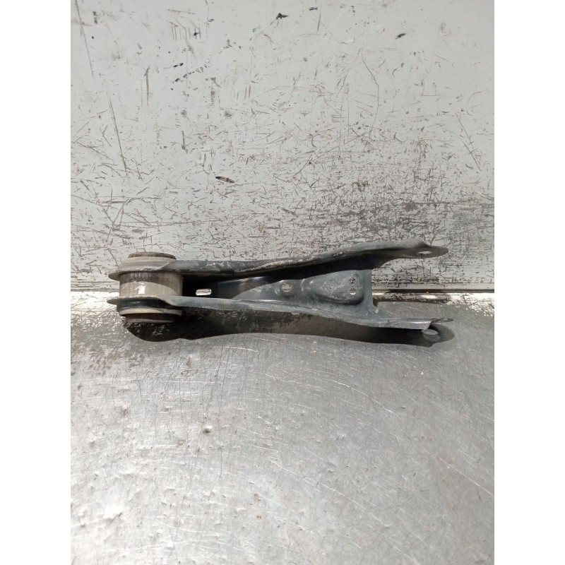 Recambio de brazo suspension inferior trasero izquierdo para mercedes-benz clase gla (bm 247) referencia OEM IAM A2473501800  