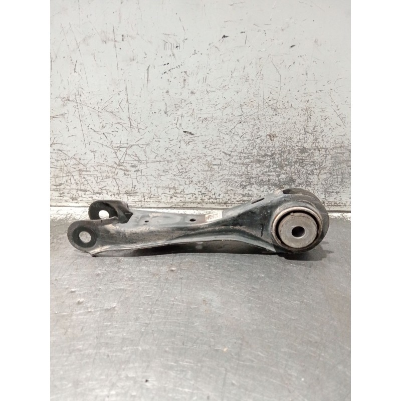 Recambio de brazo suspension inferior trasero izquierdo para mercedes-benz clase gla (bm 247) referencia OEM IAM A2473501800  