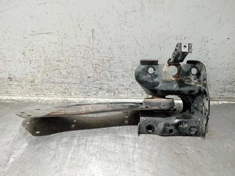 Recambio de brazo suspension inferior trasero izquierdo para mercedes-benz clase gla (bm 247) referencia OEM IAM A2473520700  