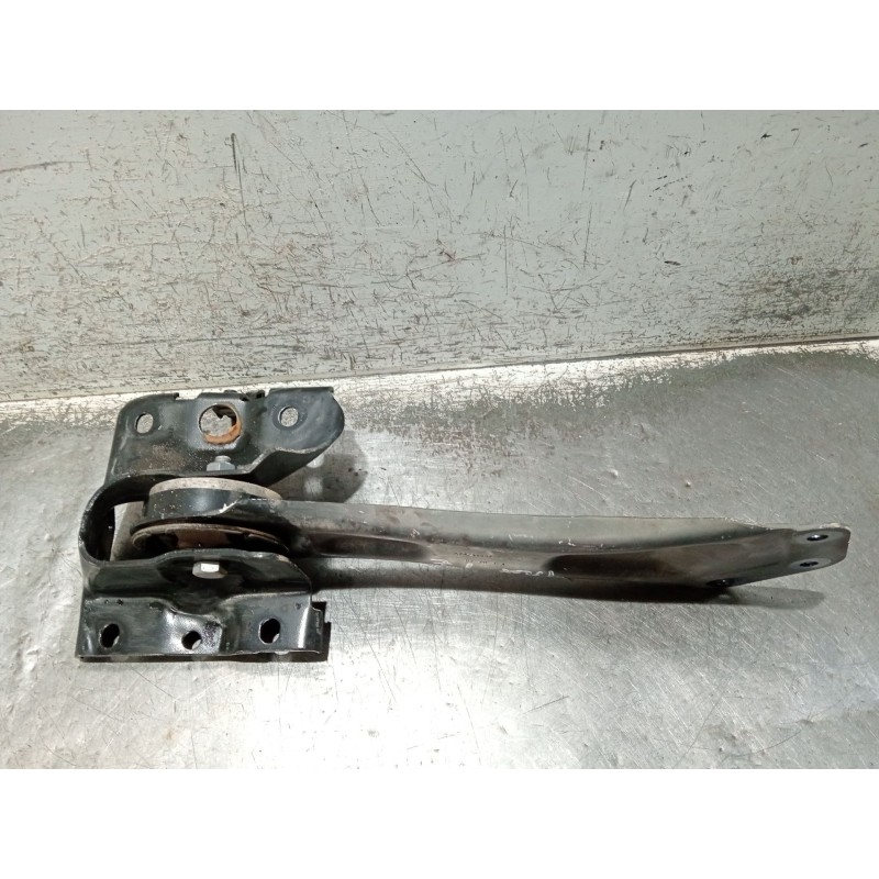 Recambio de brazo suspension inferior trasero izquierdo para mercedes-benz clase gla (bm 247) referencia OEM IAM A2473520700  