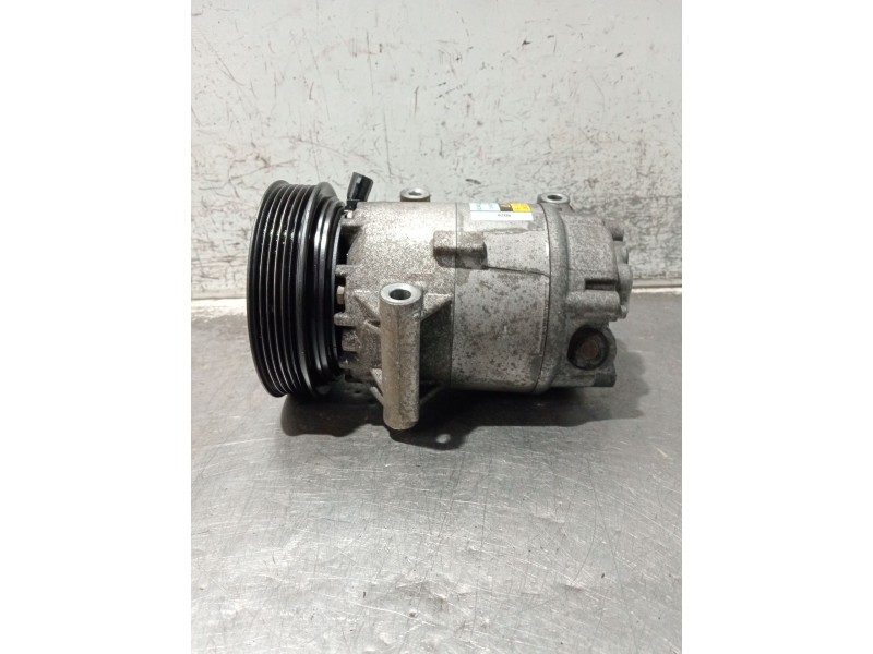 Recambio de compresor aire acondicionado para renault megane ii berlina 5p referencia OEM IAM 8200050141 01139026 