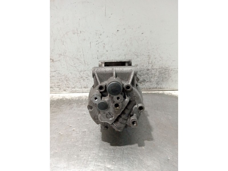 Recambio de compresor aire acondicionado para renault megane ii berlina 5p referencia OEM IAM 8200050141 01139026 