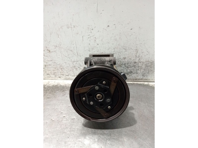 Recambio de compresor aire acondicionado para renault megane ii berlina 5p referencia OEM IAM 8200050141 01139026 