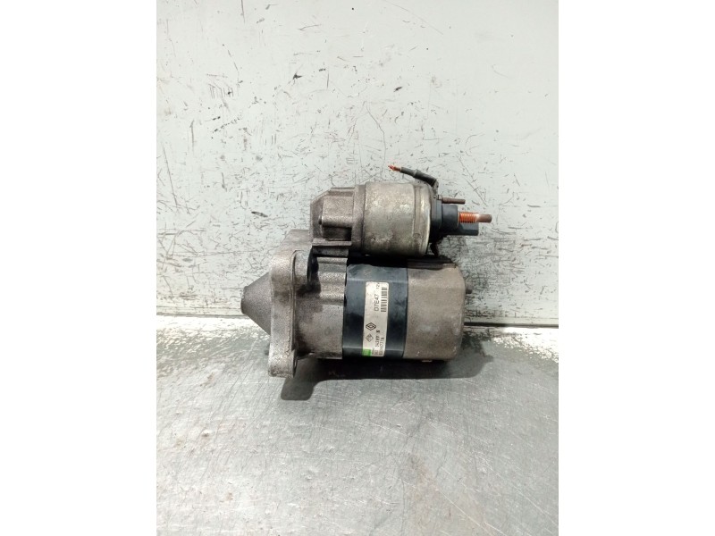 Recambio de motor arranque para renault megane ii berlina 5p referencia OEM IAM 8200266777A  