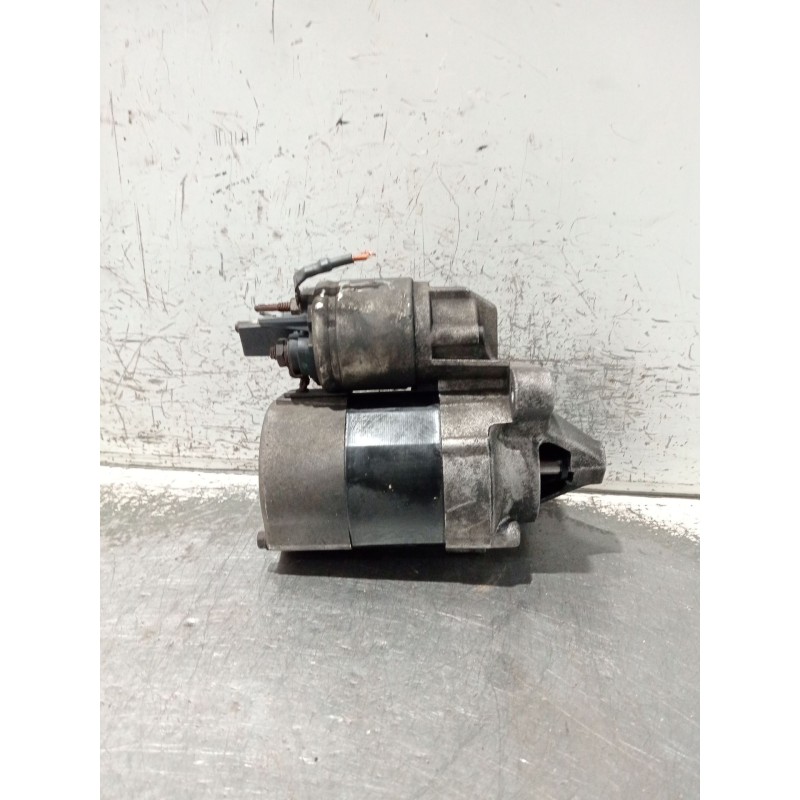 Recambio de motor arranque para renault megane ii berlina 5p referencia OEM IAM 8200266777A  