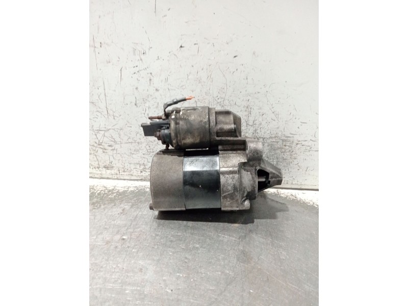 Recambio de motor arranque para renault megane ii berlina 5p referencia OEM IAM 8200266777A  