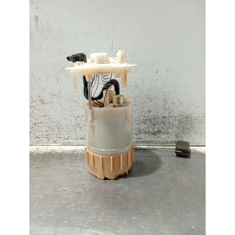 Recambio de bomba combustible para renault megane ii berlina 5p referencia OEM IAM 8200029163A  