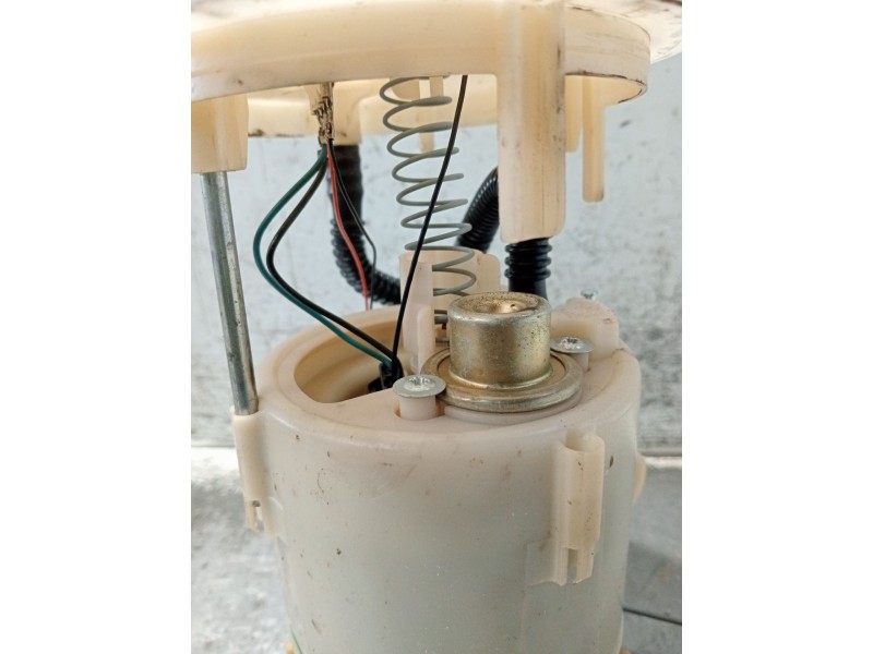 Recambio de bomba combustible para renault megane ii berlina 5p referencia OEM IAM 8200029163A  