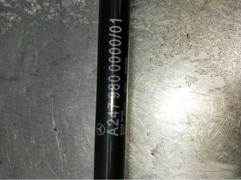 Recambio de amortiguadores capo para mercedes-benz clase gla (bm 247) referencia OEM IAM A247980000019483890210N15720A31  