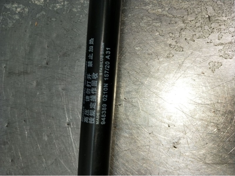 Recambio de amortiguadores capo para mercedes-benz clase gla (bm 247) referencia OEM IAM A247980000019483890210N15720A31  