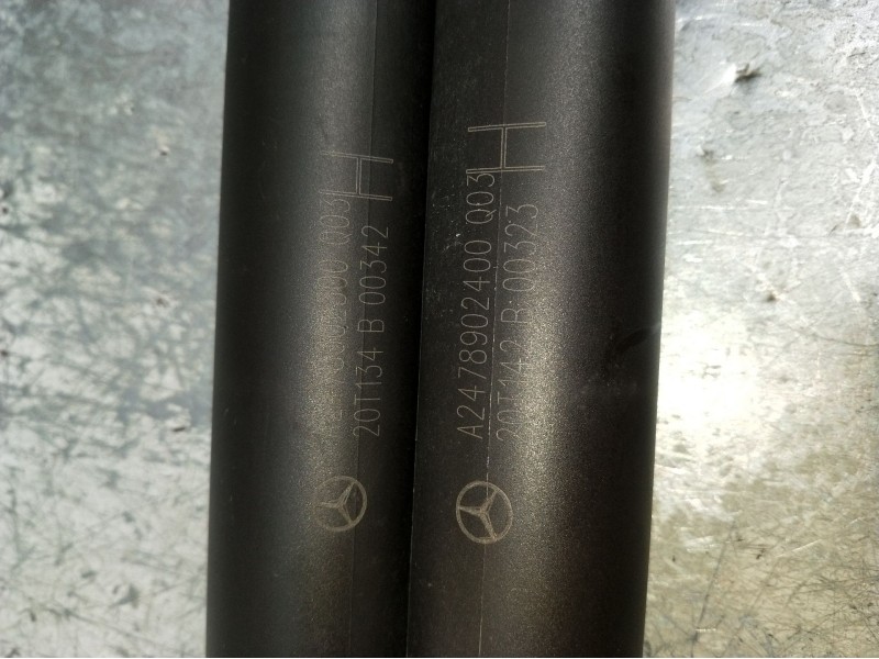 Recambio de amortiguadores maletero / porton para mercedes-benz clase gla (bm 247) referencia OEM IAM A2478902300207134B00342A24