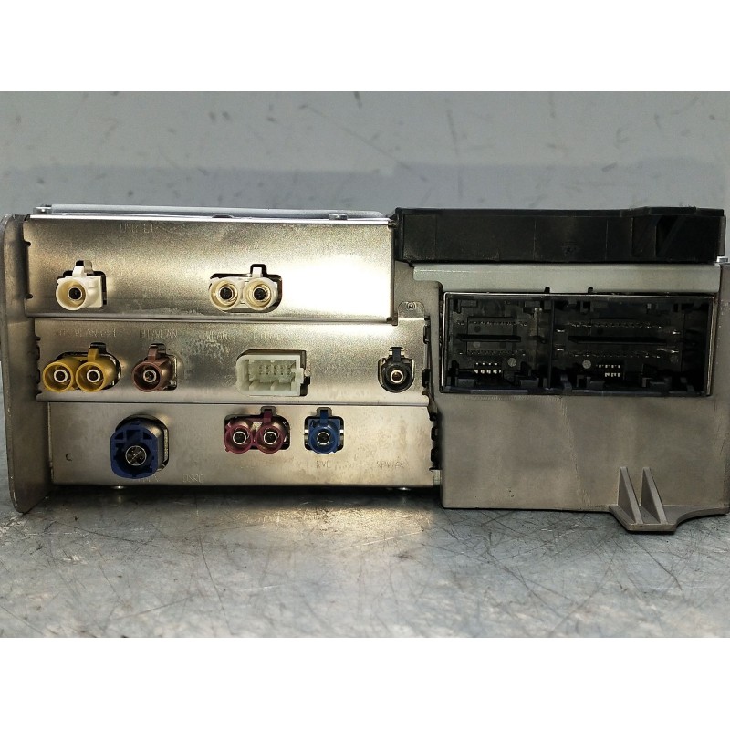 Recambio de sistema audio / radio cd para mercedes-benz clase gla (bm 247) referencia OEM IAM a2479006411  