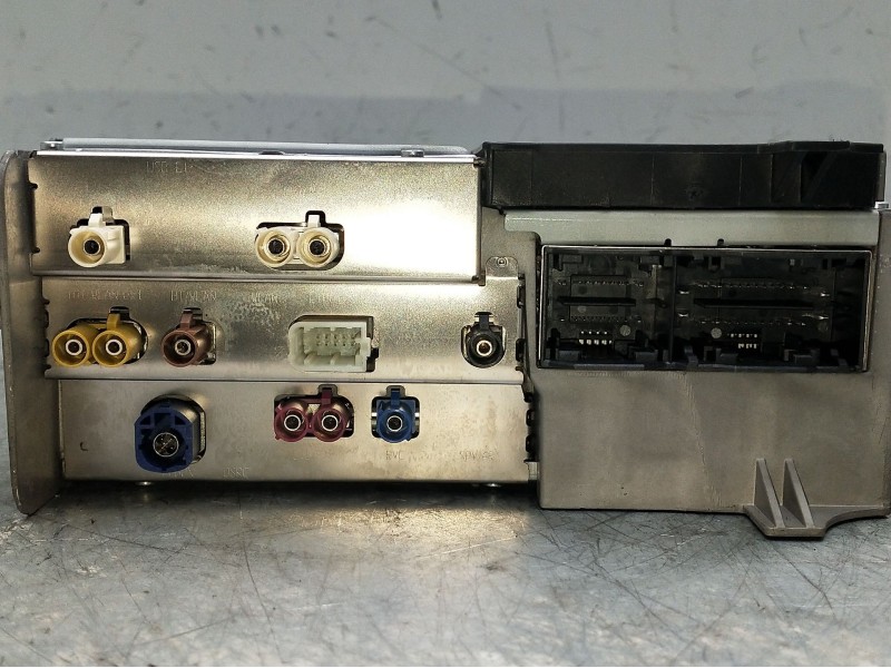 Recambio de sistema audio / radio cd para mercedes-benz clase gla (bm 247) referencia OEM IAM a2479006411  