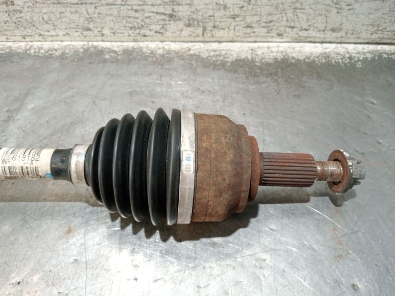 Recambio de transmision delantera izquierda para renault laguna grandtour iii 2.0 dci referencia OEM IAM 8200618182  
