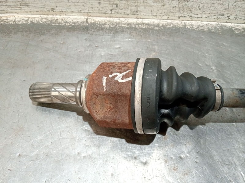 Recambio de transmision delantera izquierda para renault laguna grandtour iii 2.0 dci referencia OEM IAM 8200618182  