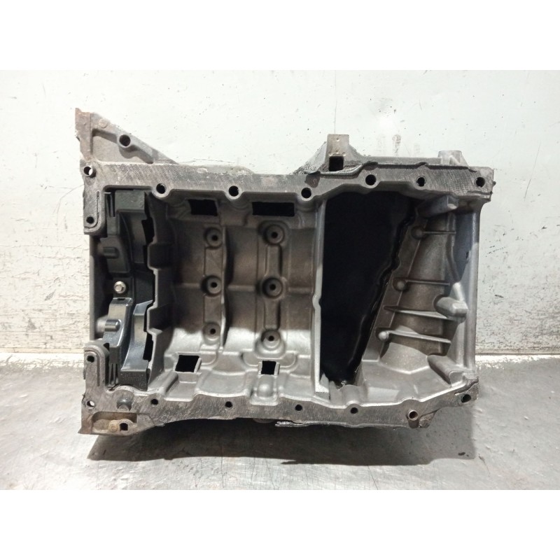 Recambio de carter para renault laguna grandtour iii 2.0 dci referencia OEM IAM 8200600642  