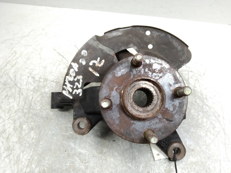 Recambio de mangueta delantera izquierda para mazda 323 berl. f/s (bj) 2.0 td f comfort referencia OEM IAM   