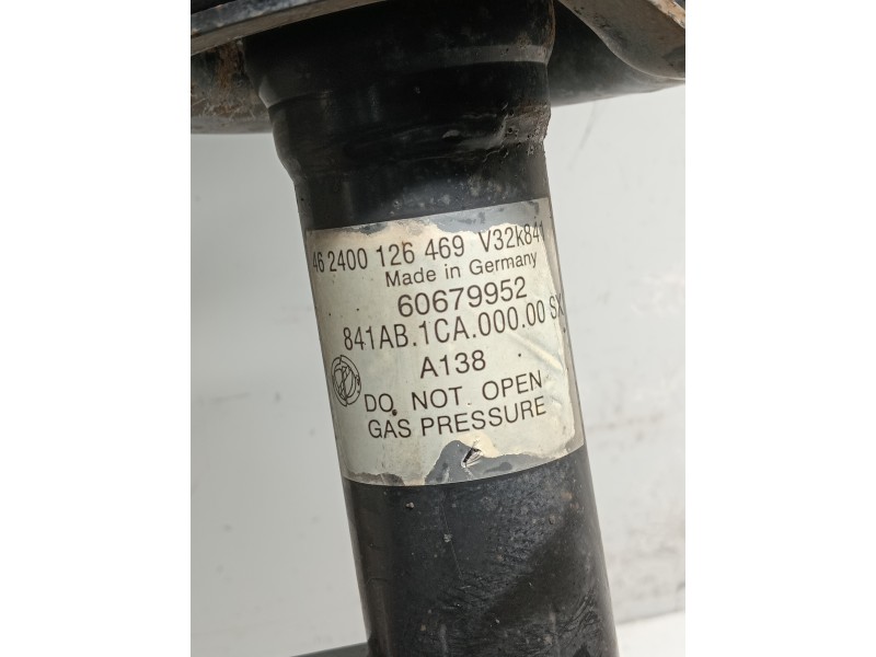 Recambio de amortiguador delantero derecho para lancia thesis (115) referencia OEM IAM 60679952  