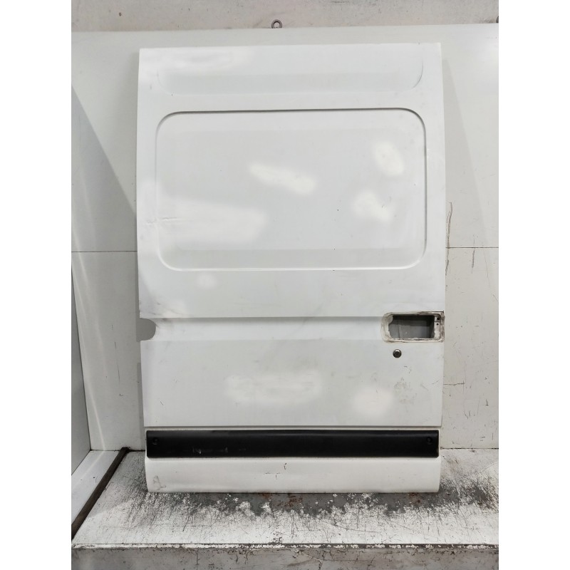Recambio de puerta lateral corredera derecha para opel movano 2.5 diesel (s8u-772 / l93) referencia OEM IAM 194/1275CM CIEGA 5P